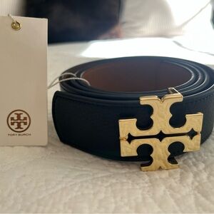 Tory Burch reversible logo belt. NWT